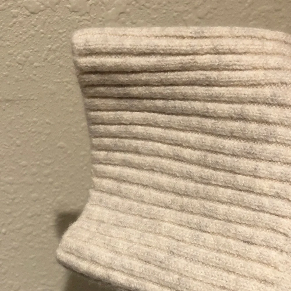 Old Navy Cozy Sosoft Crewneck Women's Sweater in Cream - Picture 4 of 13